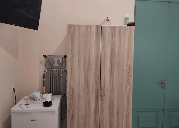 στούντιο στη στοά βαρβουτσή#2 * Kalamata